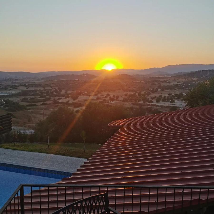 Sunset Retreat Cyprus Apartment Pentakomo Bagian luar foto